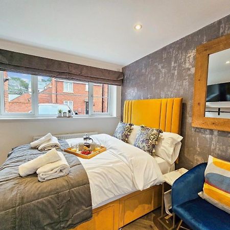צ'לטנהם Cobblestone Studio By Fortuna Property מראה חיצוני תמונה