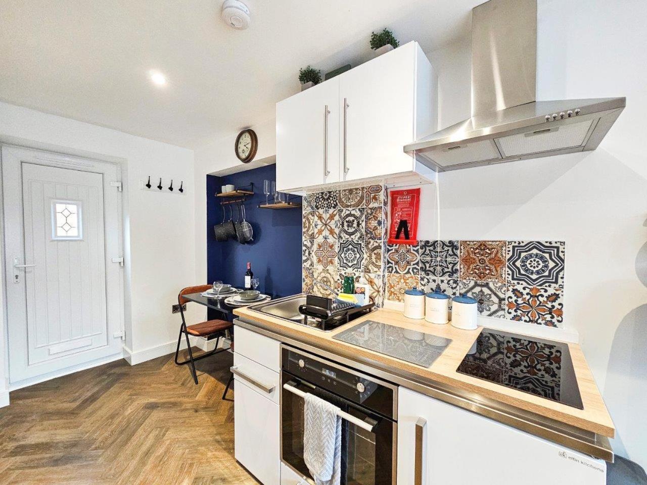 צ'לטנהם Cobblestone Studio By Fortuna Property מראה חיצוני תמונה